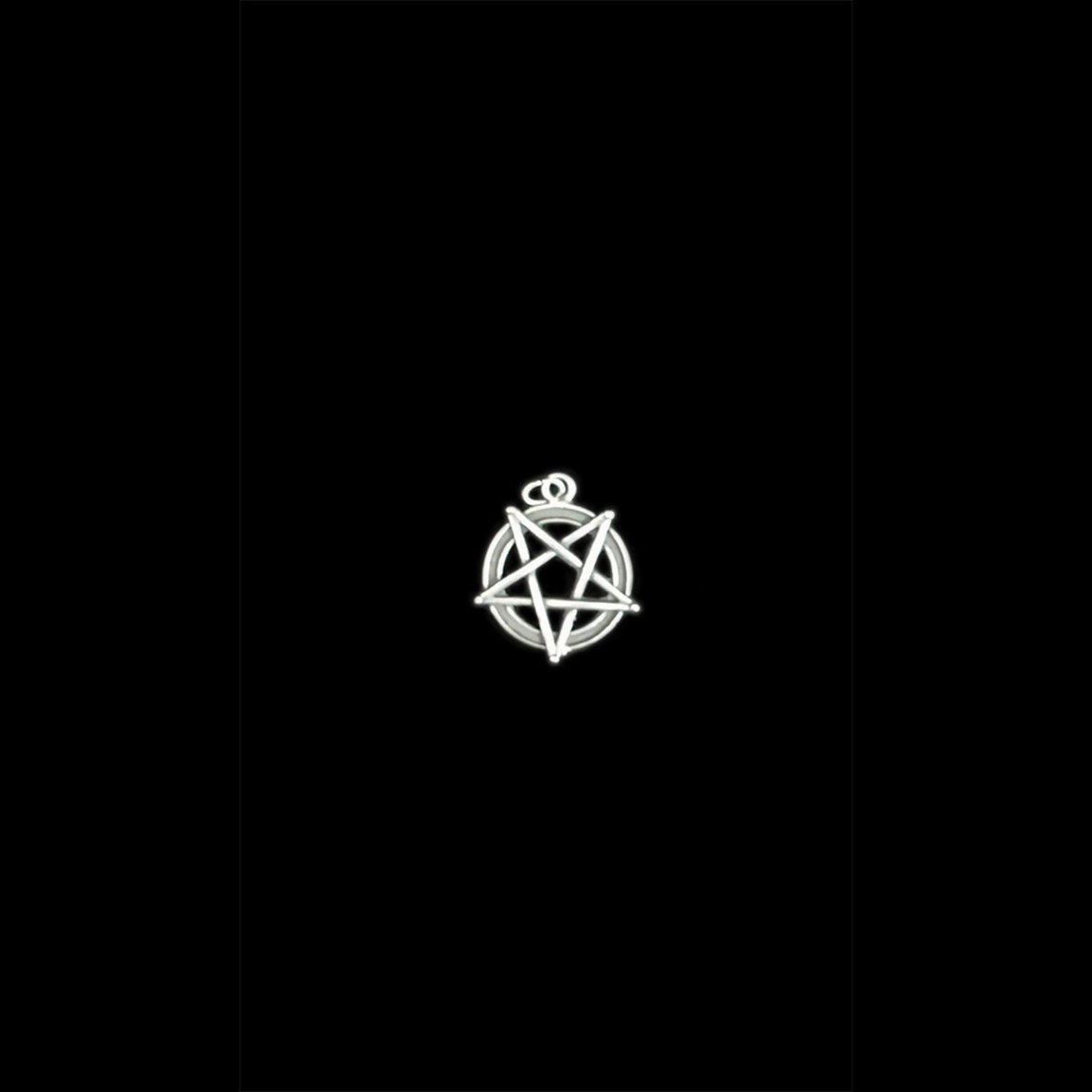 Matrix Pentacle Small ciondolo zamak con cordino