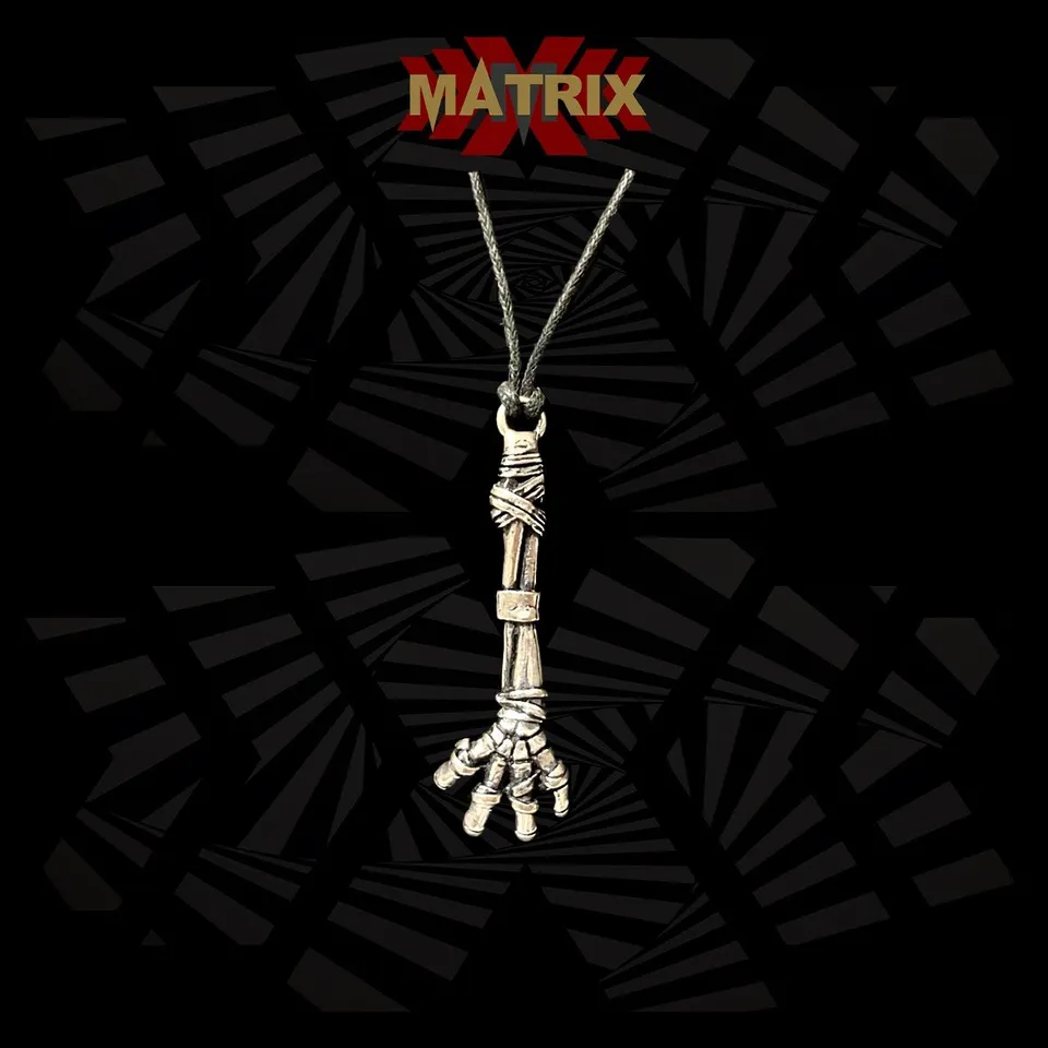 Matrix Bone Claw ciondolo zamak con cordino