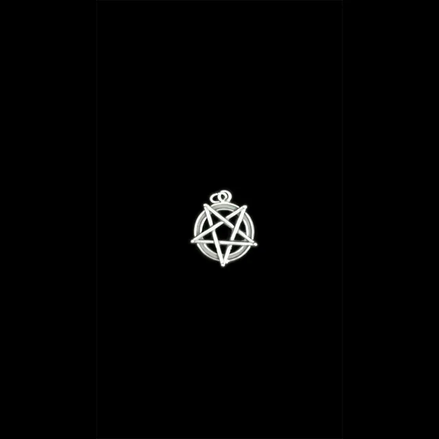 Matrix Pentacle Small ciondolo zamak con cordino