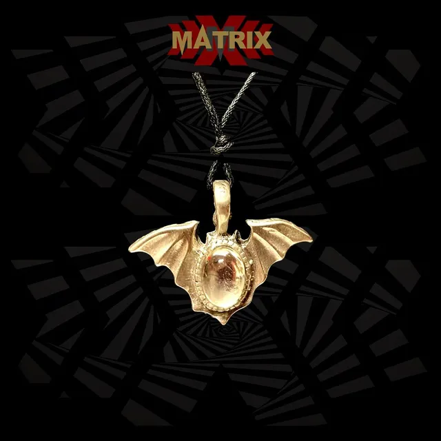 Matrix Music Store Bat Crystal Stone ciondolo zamac con cordino
