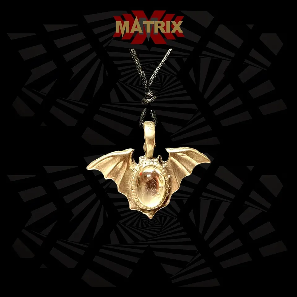 Matrix Music Store Bat Crystal Stone ciondolo zamac con cordino